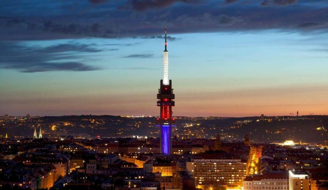 Art Garden Towers Prague Apartment Exterior photo